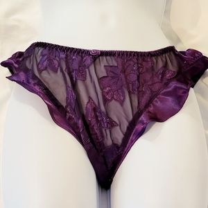 Victoria Secret  6 /M Vintage Purple Panty